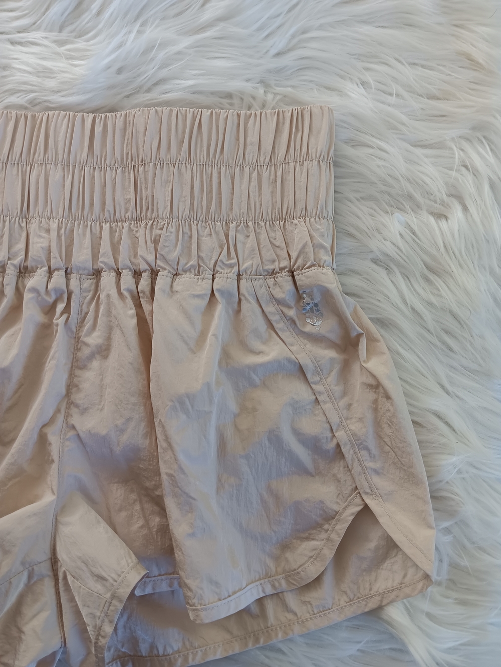Free People Movement Tahitian Vanilla High Waist Way Home Smock Waist Shorts XS - Picture 4 of 11